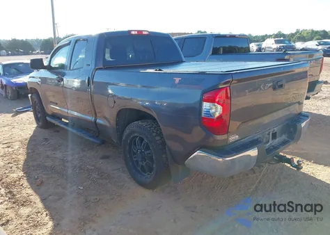2016 Toyota Tundra Sr5 4.6L V8 z USA, uszkodzony, nr VIN 5TFRM5F13GX104735